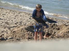 2011 - 100th album - OMG, I'm cold after my bath ! What is that head in the sand ?