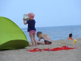 2018-053 boy and sister on the beach