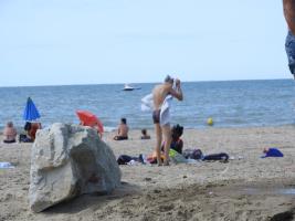 2019-012 Blond Boy drying himself on the beach