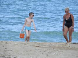 2018-058 Boy and Grandma on the beach