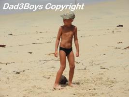 2017-34 Will Little russian beach boy play soccer or no ?