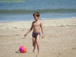 2017-79 Beach boy flamboyant speedo and his ball