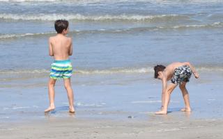 2021-039 Boys playing on the beach