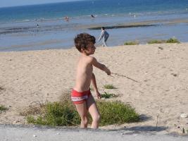 2021-044 Boy Alexeï on the beach today !